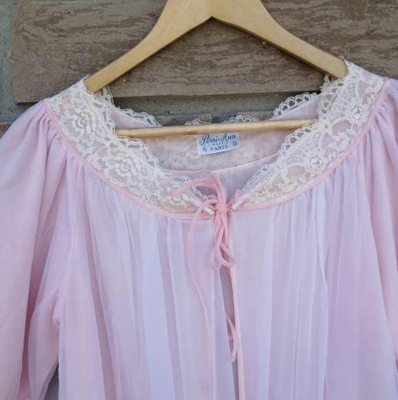 Vintage 60's Peignoir, Pink Boudoir Robe by Faris - Picture 3 of 8
